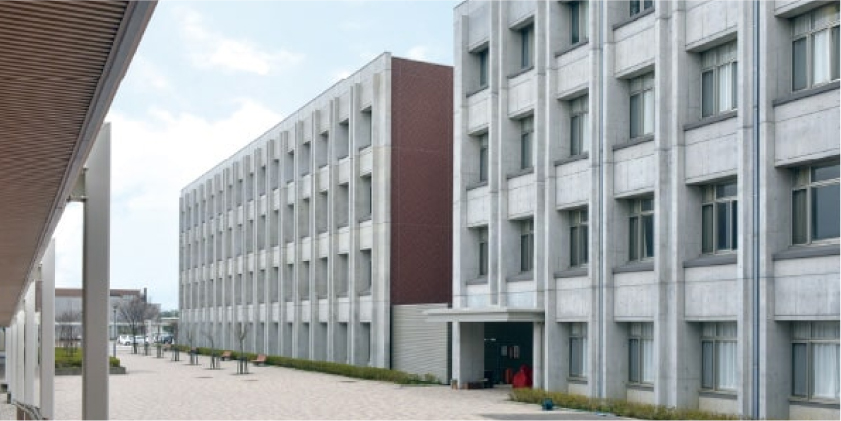 医療健康学部棟（H棟）